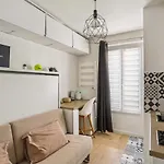 Small comfortable studio near Eiffel Tower